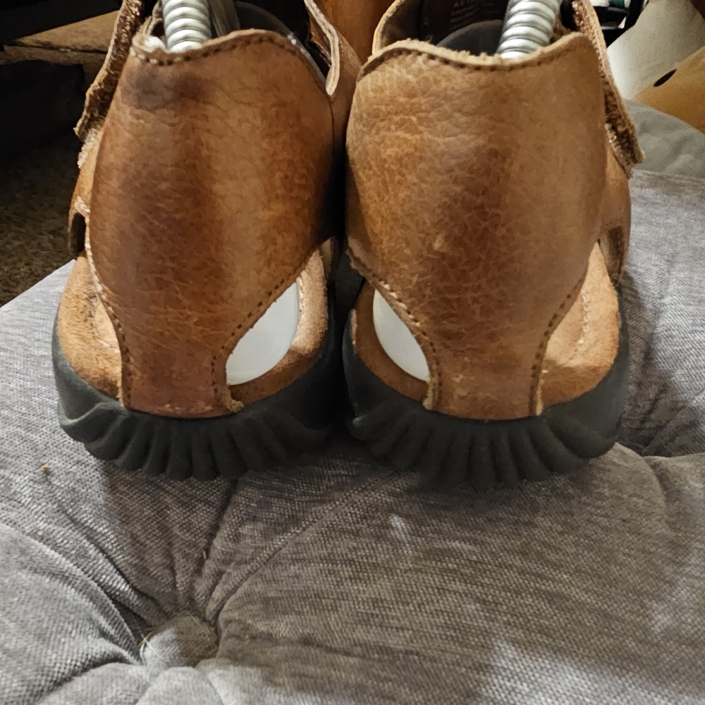 Sandals - Picture 3 of 6